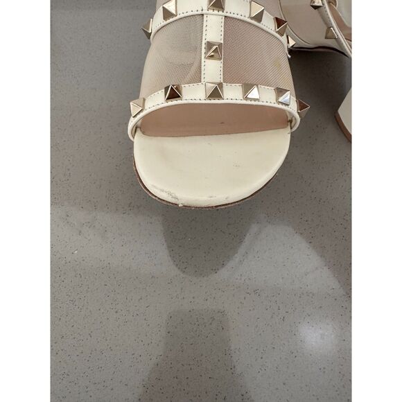 Valentino Garavani Rockstud Mesh Slide Sandal Light Ivory Size 37.5 - Picture 9 of 11